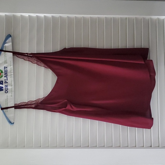 Cute Top - Picture 4 of 4